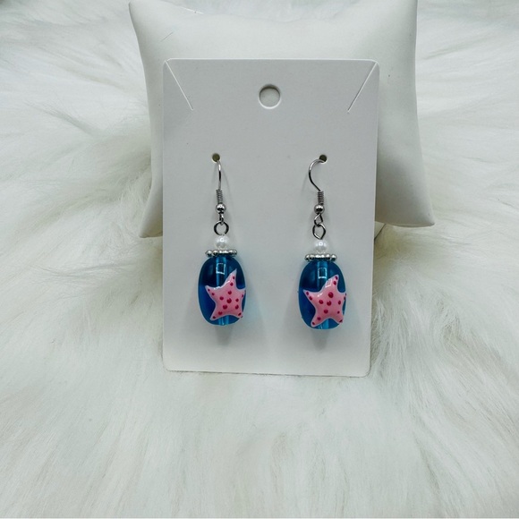 Star Fish design Beaded Earrings - Picture 2 of 3
